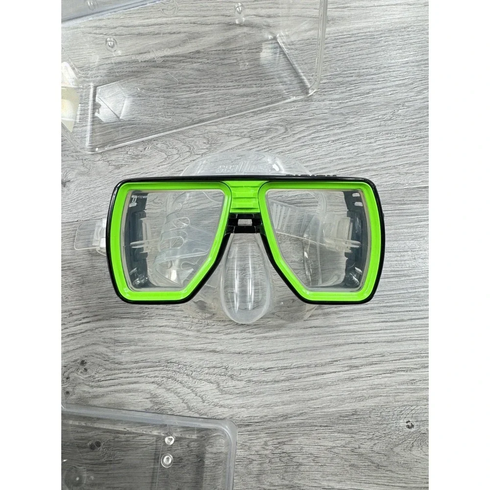 Ventura SeaQuest Vision Diving Snorkeling Goggles Tempered Black Green Case